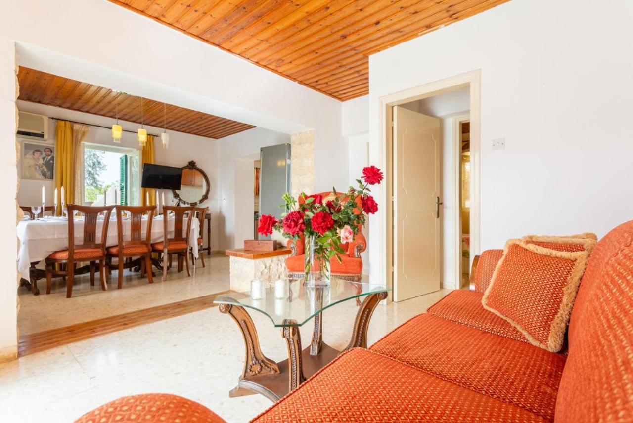 Villa Constantinos Kato Yialia Exteriér fotografie